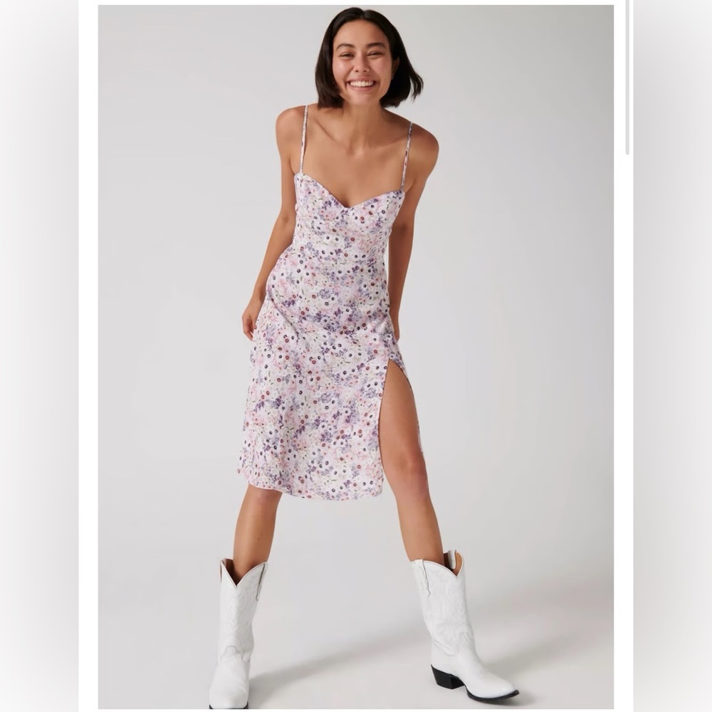 Aritzia Sunday Best Viola Floral Midi Dress